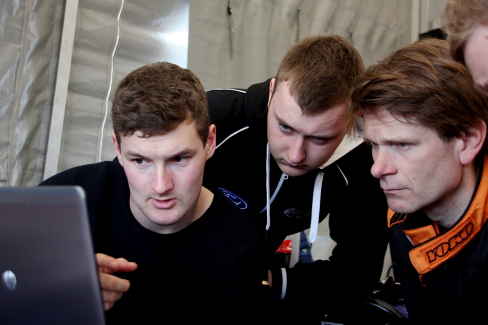 Working with OMSE driver-coach Marcus Grönholm is very much appreciated. © BM/ERC24