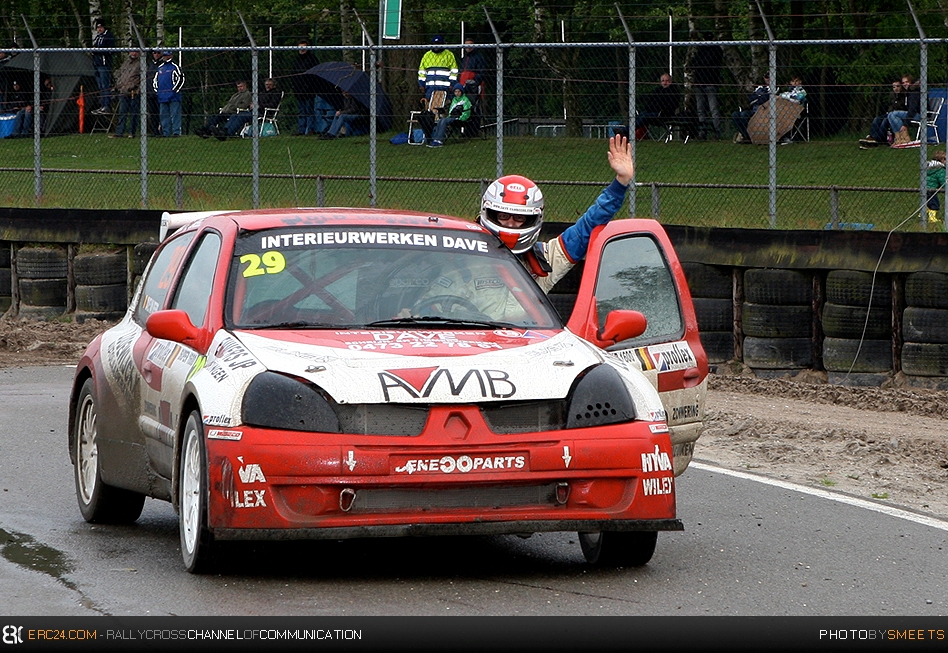 Belgian Dave Van Beers made good use of his Renault Clio Mk2 to win Super1600s... © DS/ERC24