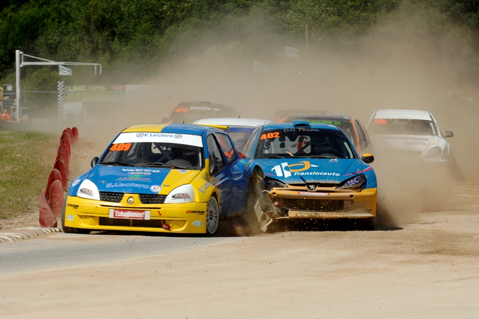 Emmanuel Anne, here in close combat with his Renault Clio Mk2, claimed victory of Division 4. © Adecom/ERC24