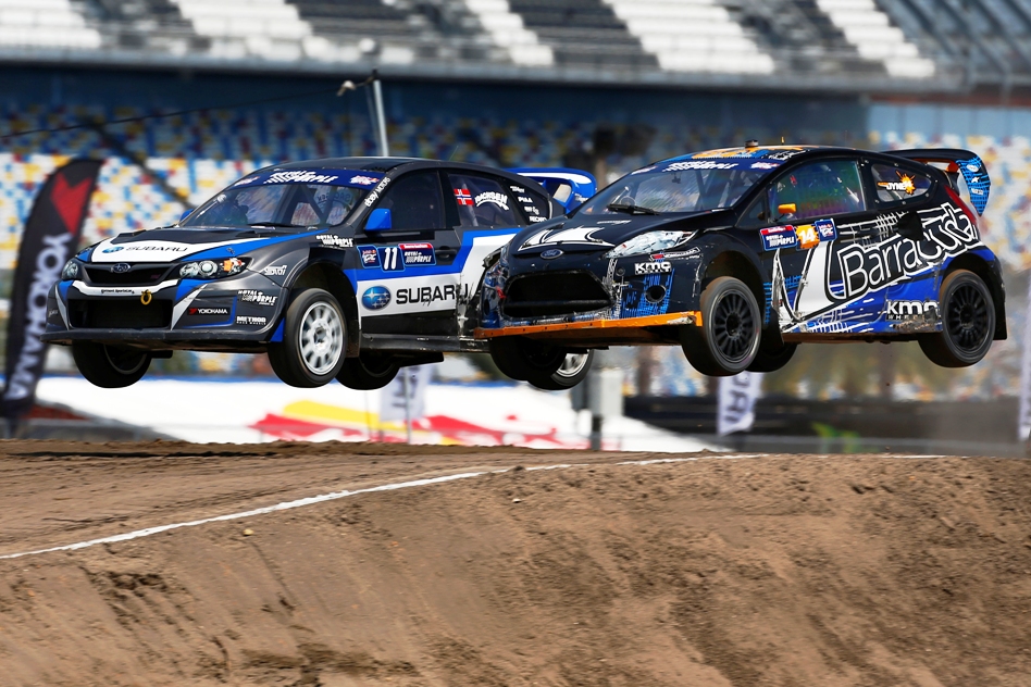 Austin Dyne and Sverre Isachsen jumping it out. © Red Bull/ERC24